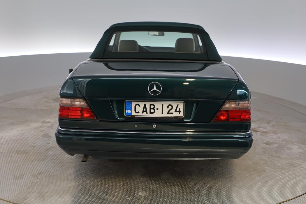 Mercedes-Benz E 1995