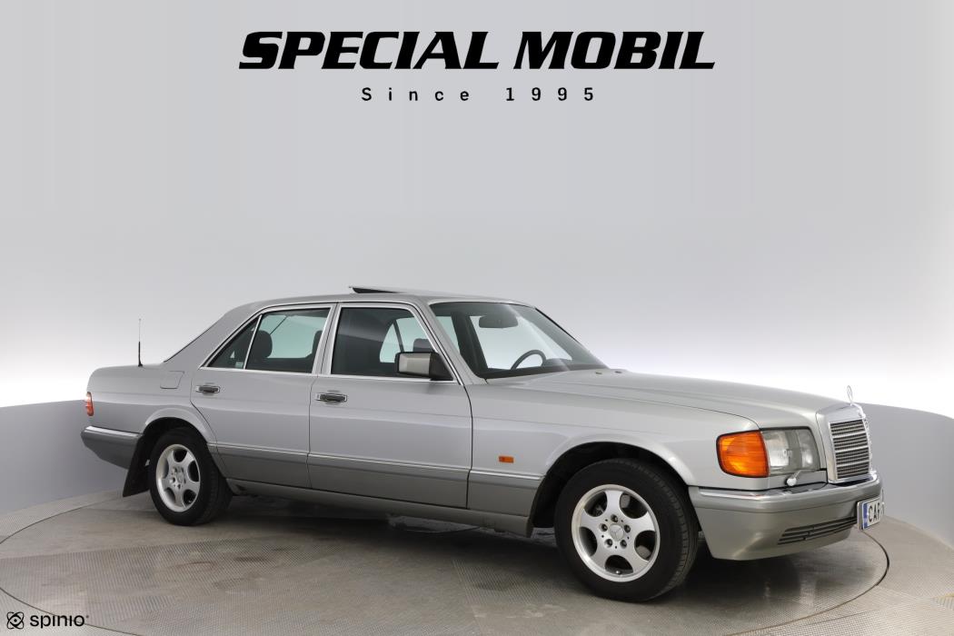 Mercedes-Benz 260 1989