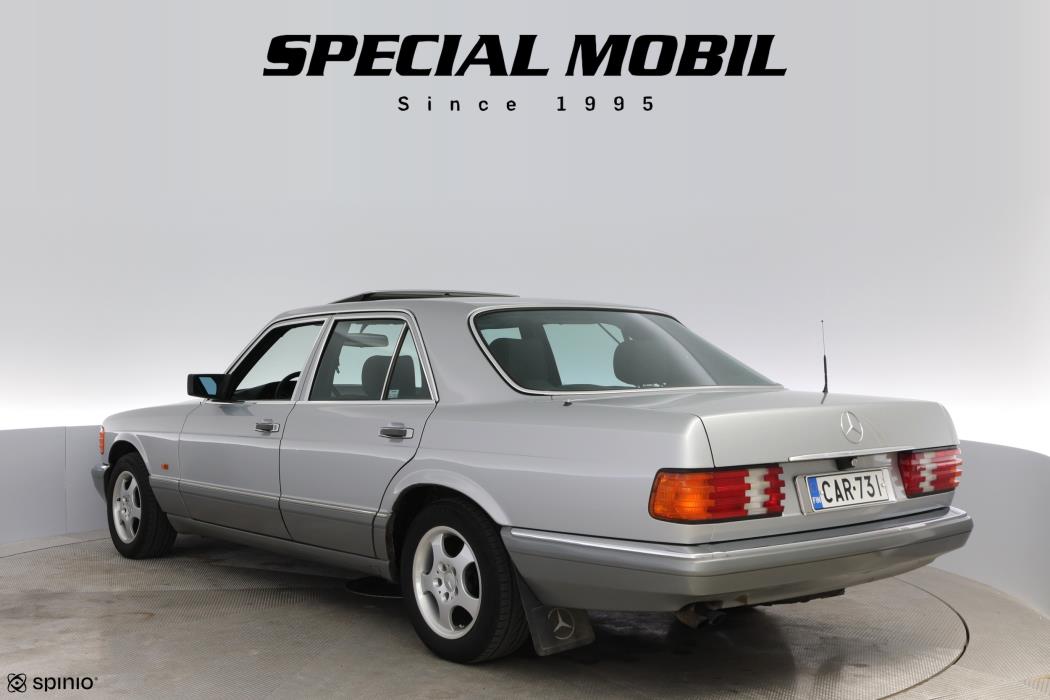 Mercedes-Benz 260 1989