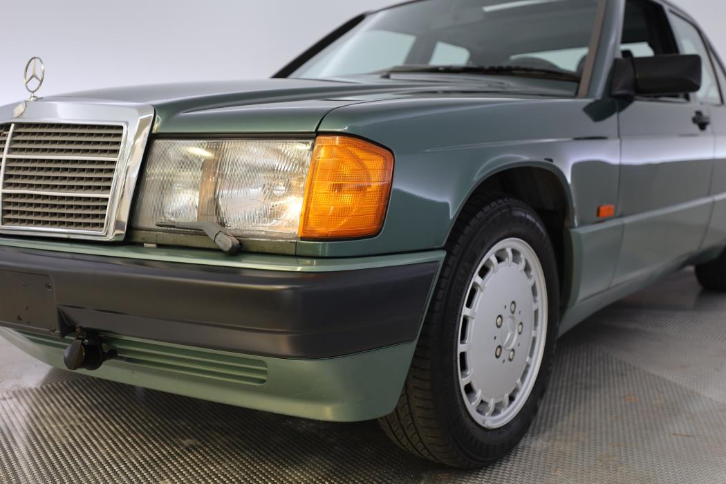 Mercedes-Benz 190 1990