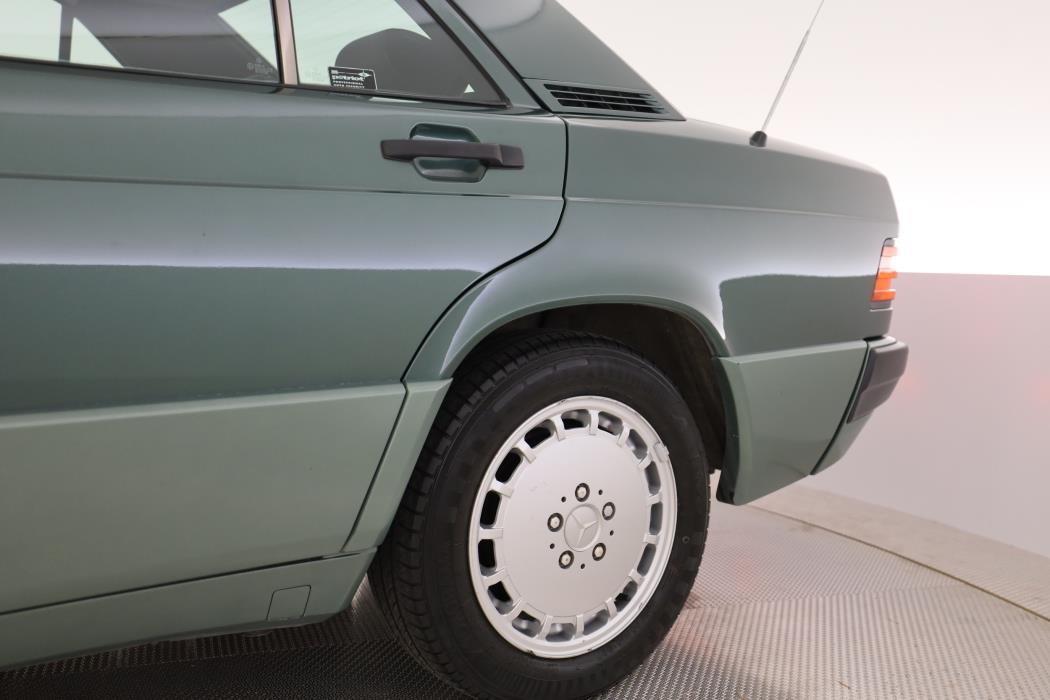 Mercedes-Benz 190 1990