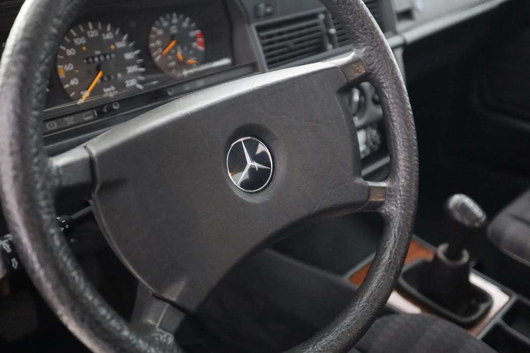 Mercedes-Benz 190 1990