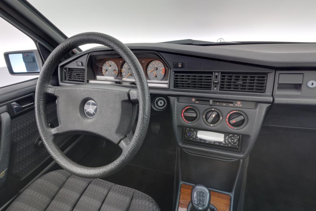 Mercedes-Benz 190 1990