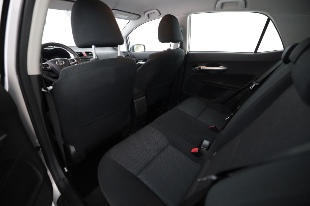 Toyota Auris 2011