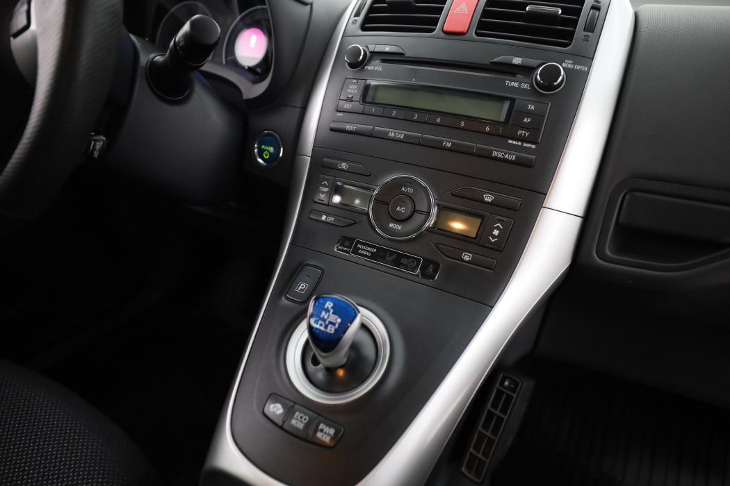 Toyota Auris 2011