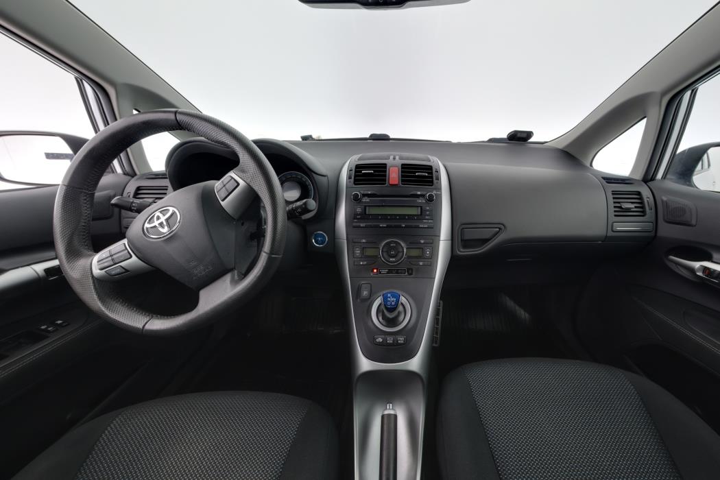 Toyota Auris 2011