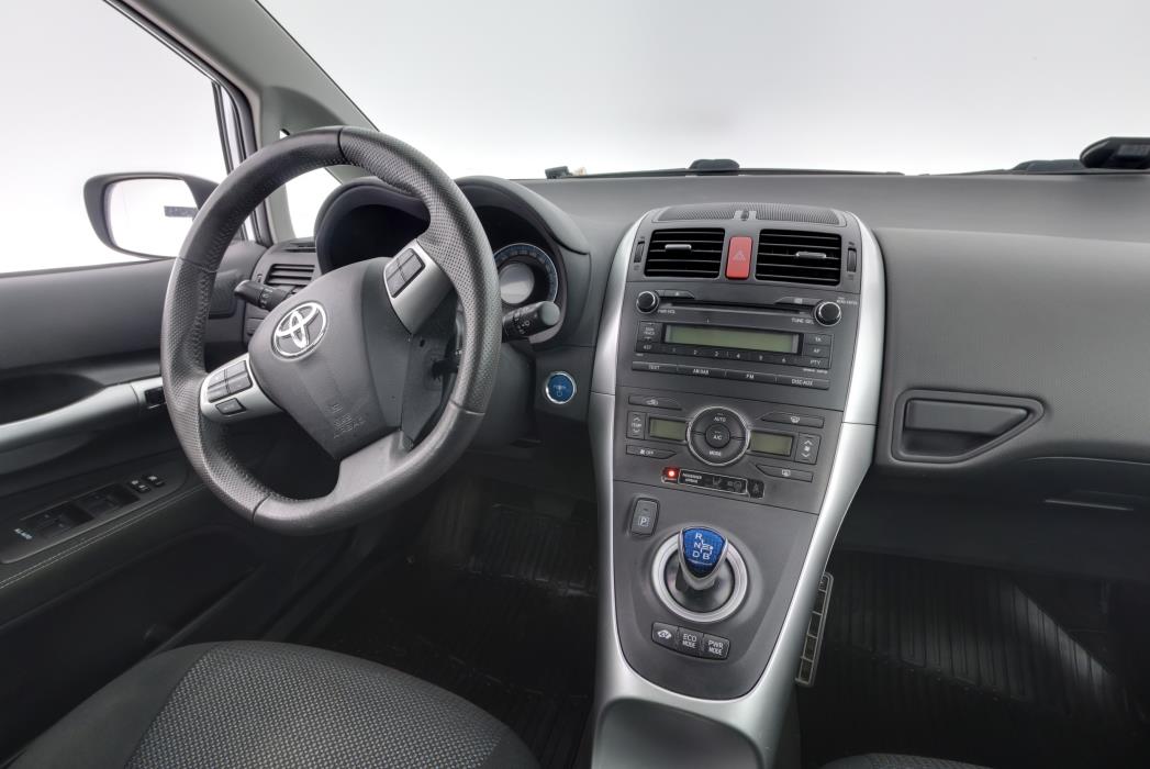 Toyota Auris 2011