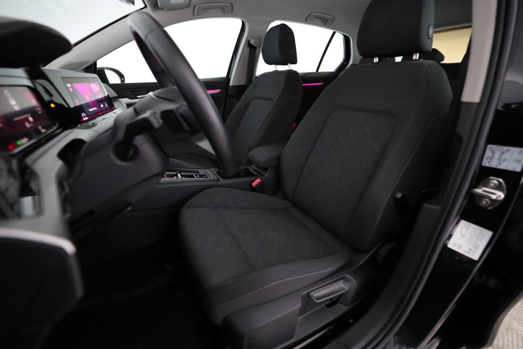 Volkswagen Golf 2021