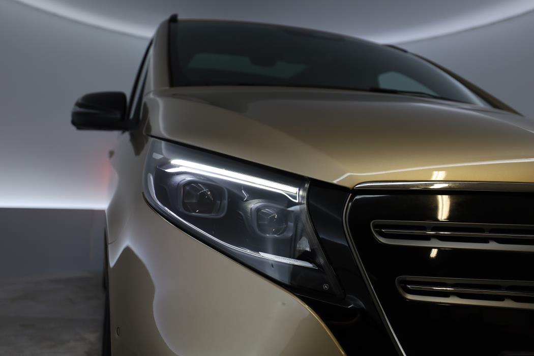 Mercedes-Benz EQV 2025