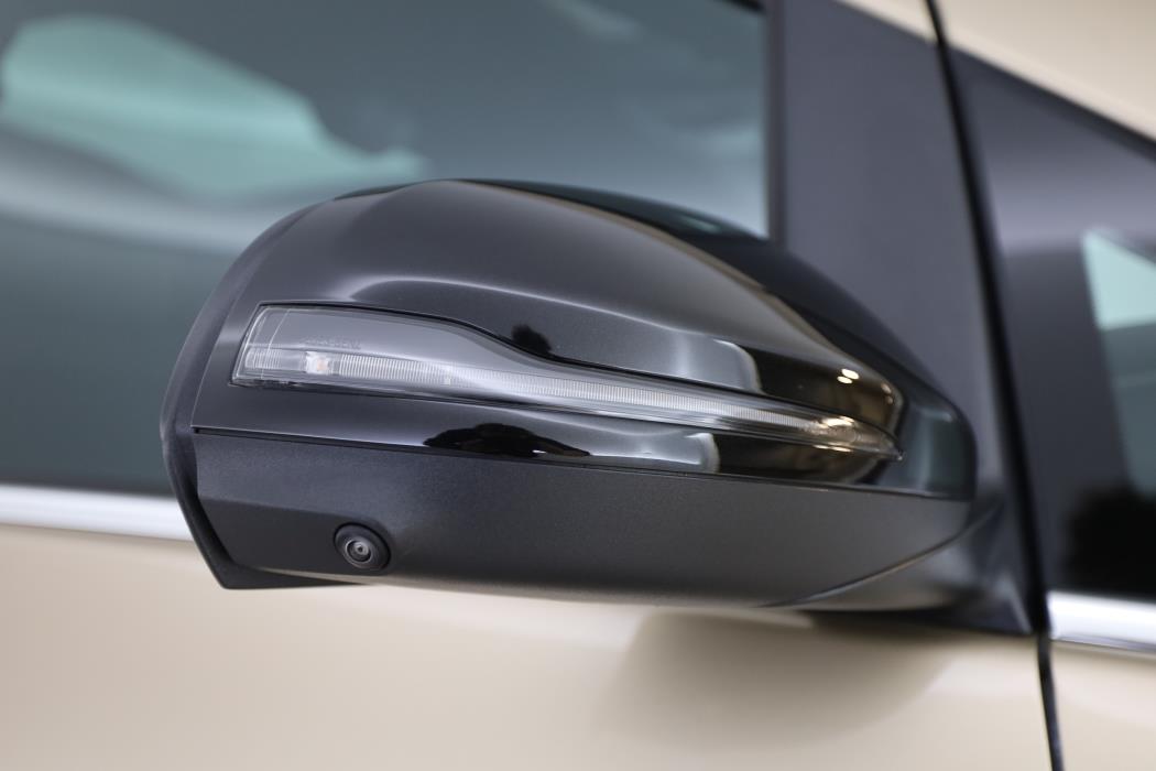 Mercedes-Benz EQV 2025