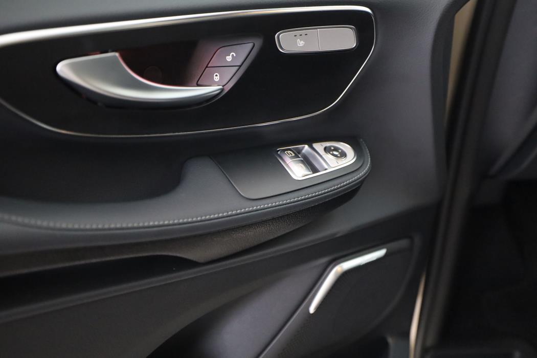 Mercedes-Benz EQV 2025