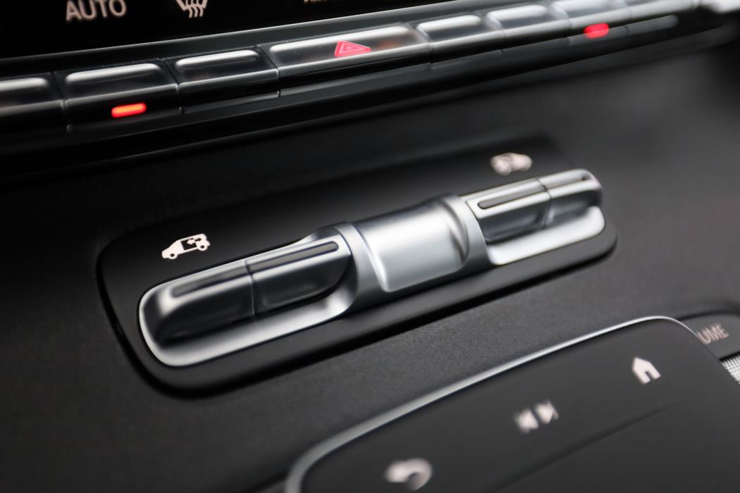 Mercedes-Benz EQV 2025