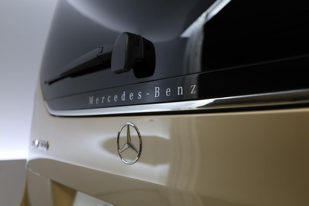 Mercedes-Benz EQV 2025