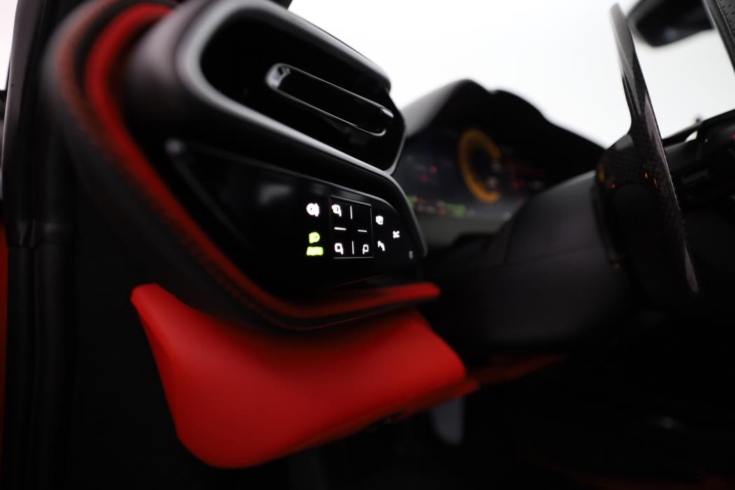 Ferrari 296 GTB 2023
