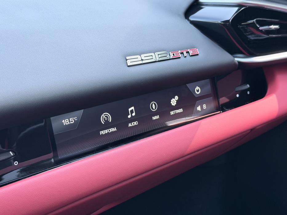 Ferrari 296 GTB 2023