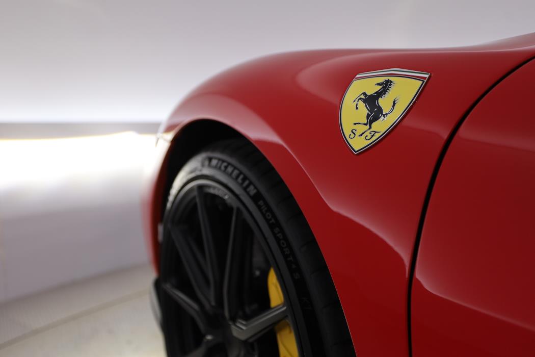 Ferrari 296 GTB 2023