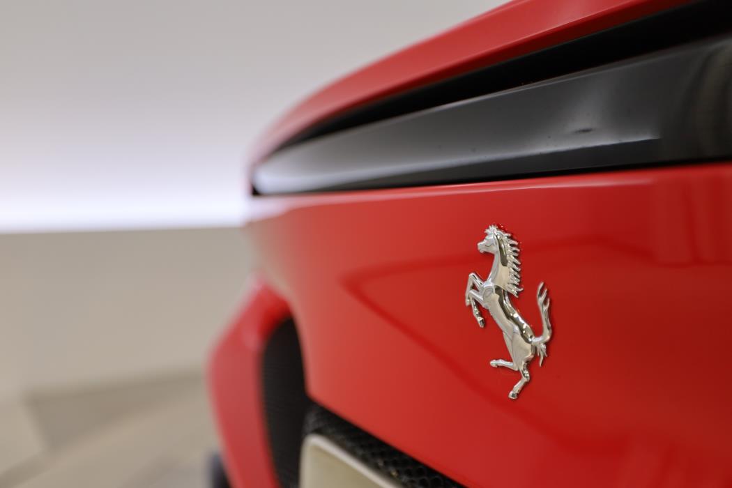 Ferrari 296 GTB 2023