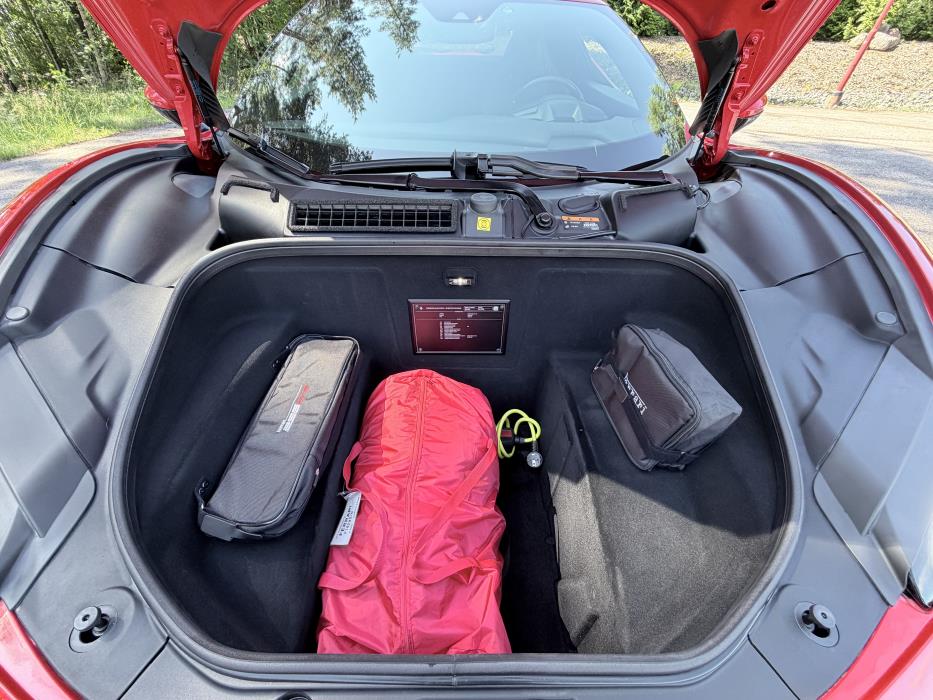 Ferrari 296 GTB 2023
