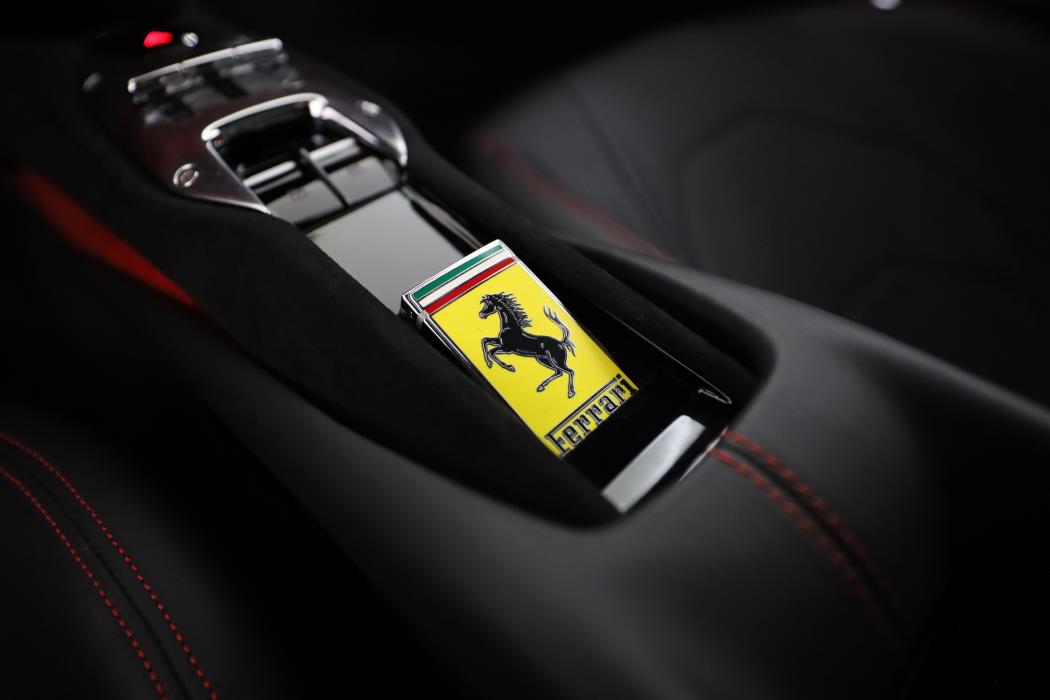 Ferrari 296 GTB 2023
