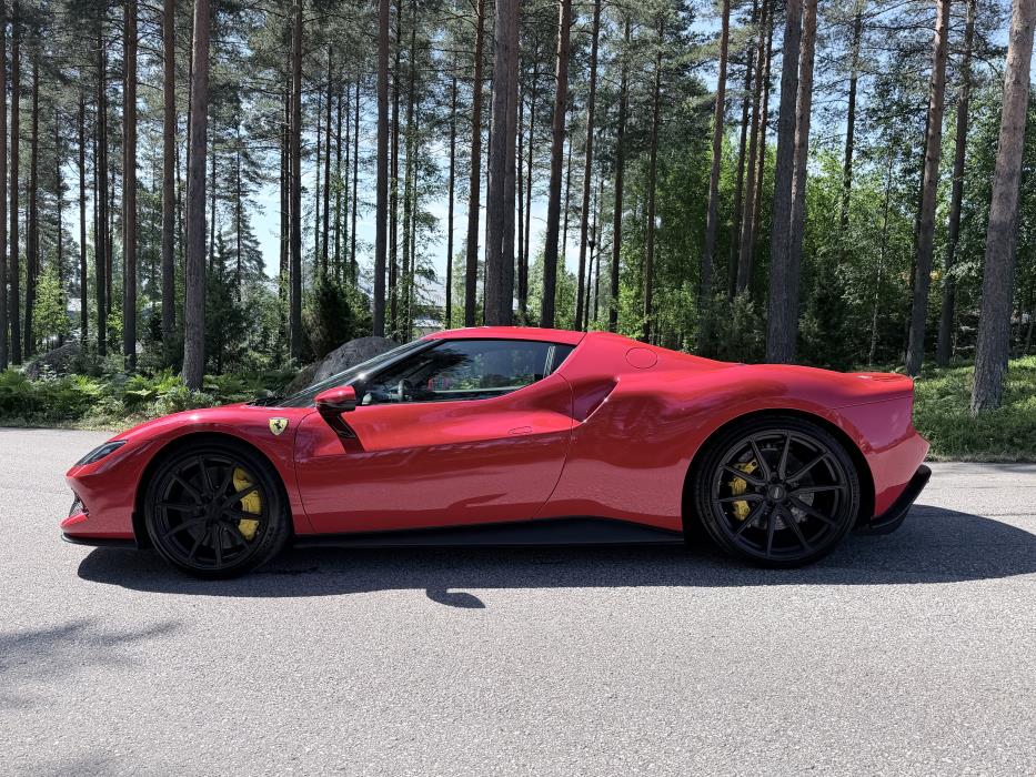 Ferrari 296 GTB 2023