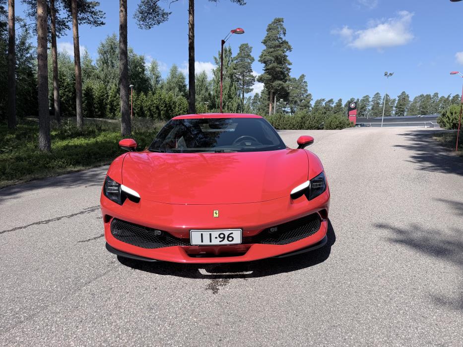 Ferrari 296 GTB 2023