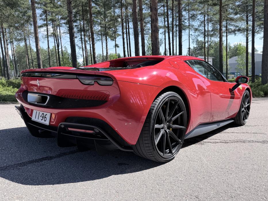 Ferrari 296 GTB 2023