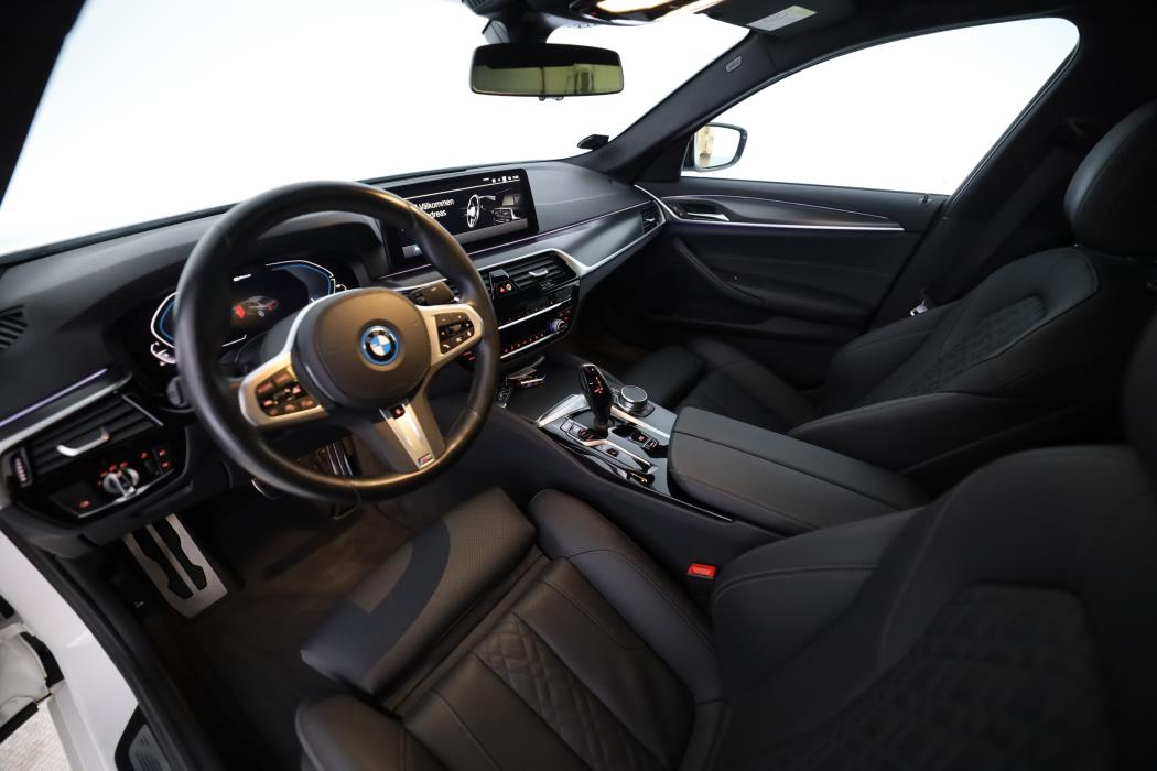 BMW 545 2023