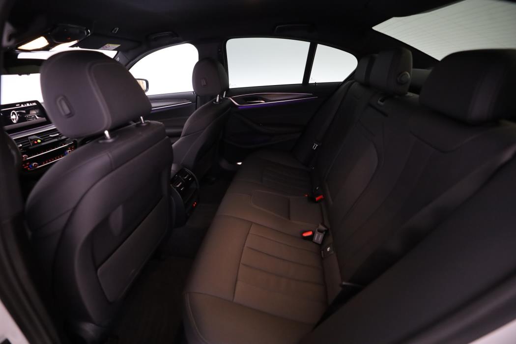 BMW 545 2023