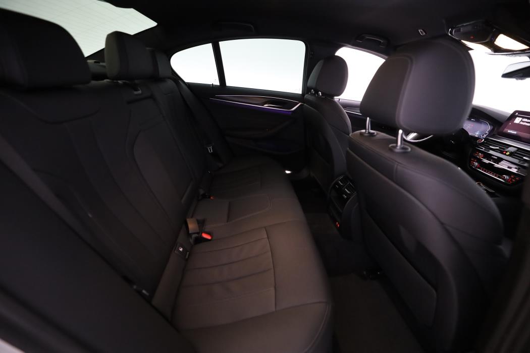 BMW 545 2023