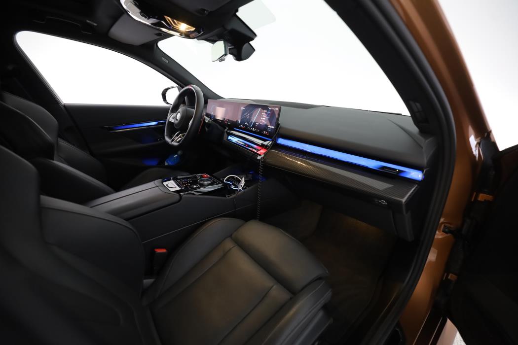 BMW M5 2025
