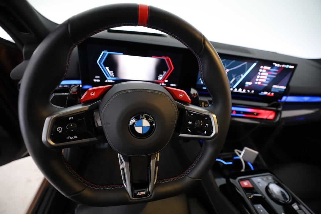 BMW M5 2025