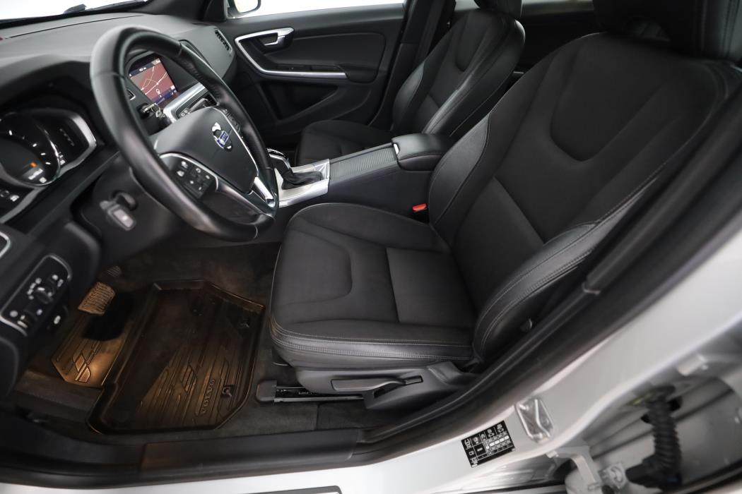 Volvo V60 2019