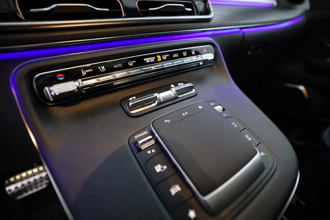 Mercedes-Benz V 2025