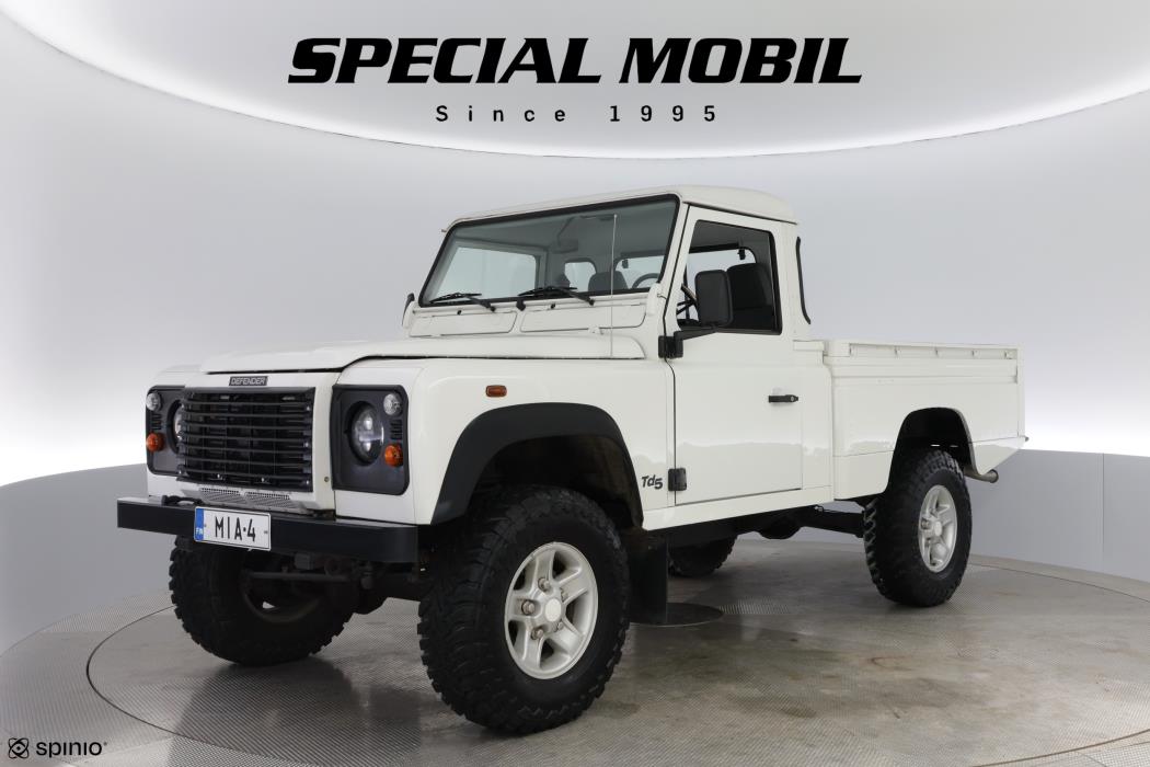 Land Rover Defender 2003