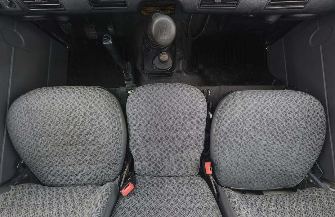 Land Rover Defender 2003