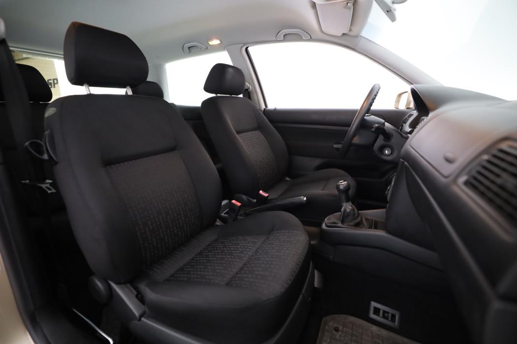 Volkswagen Golf 2002
