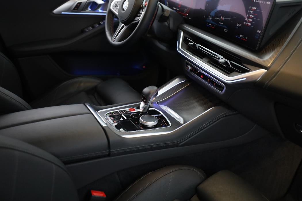 BMW XM 2023