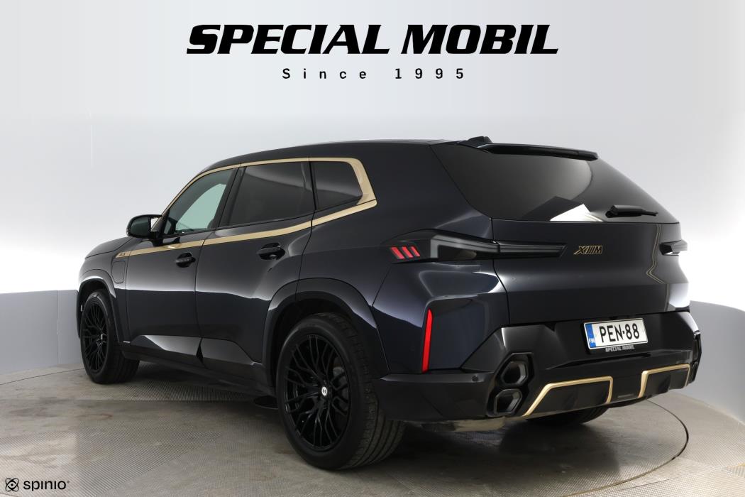 BMW XM 2023