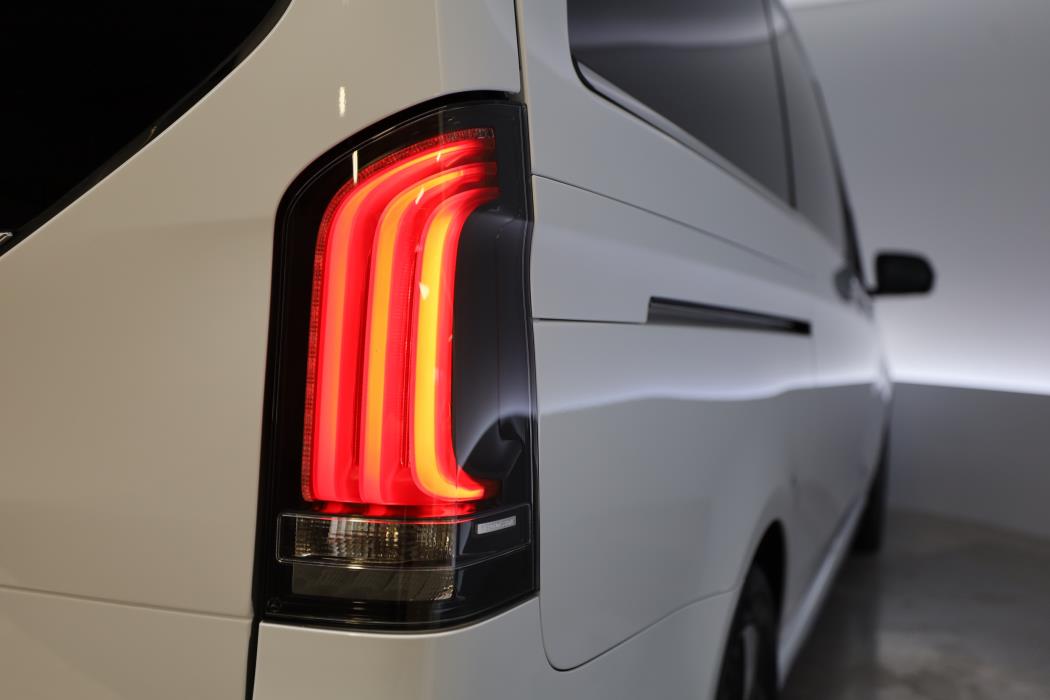 Mercedes-Benz EQV 2026