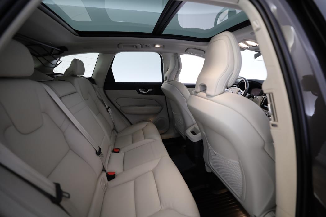 Volvo XC60 2022