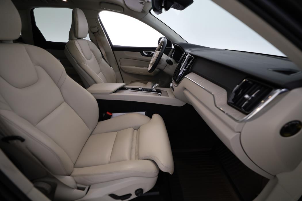 Volvo XC60 2022