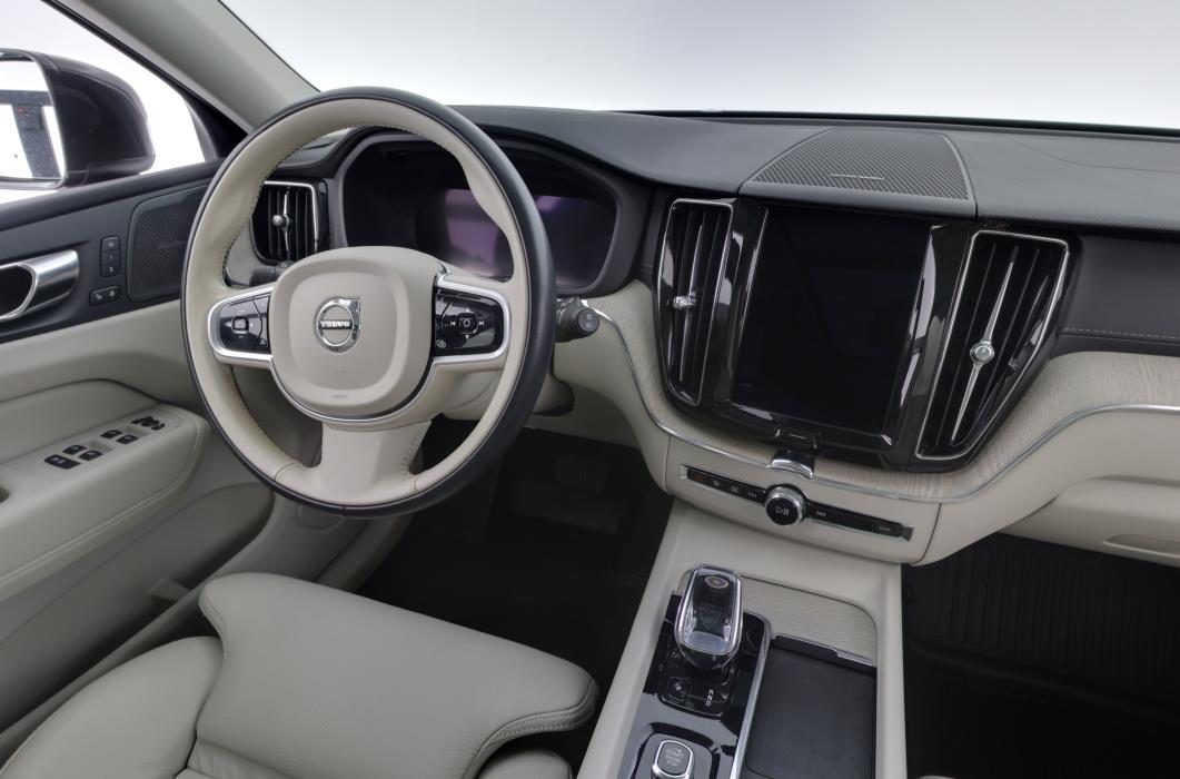 Volvo XC60 2022