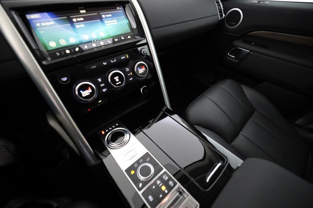 Land Rover Discovery 2018