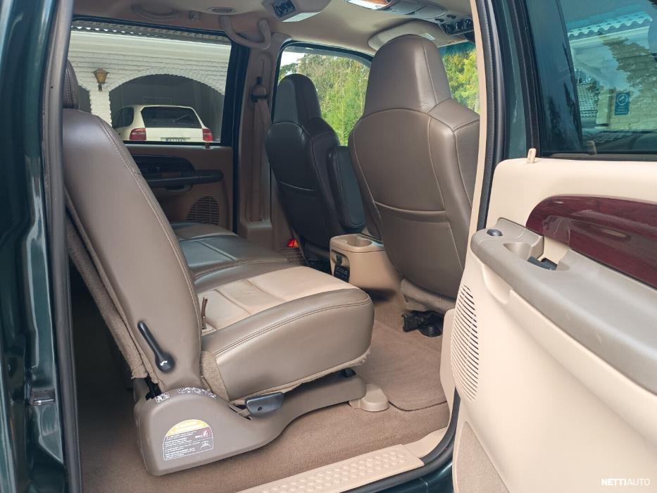 Ford Excursion 2003
