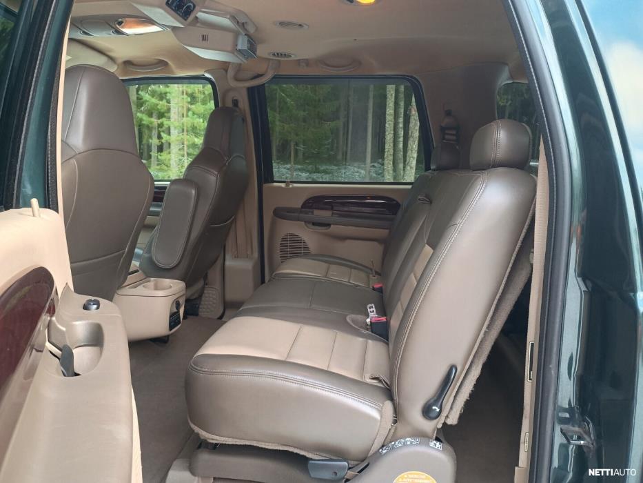 Ford Excursion 2003
