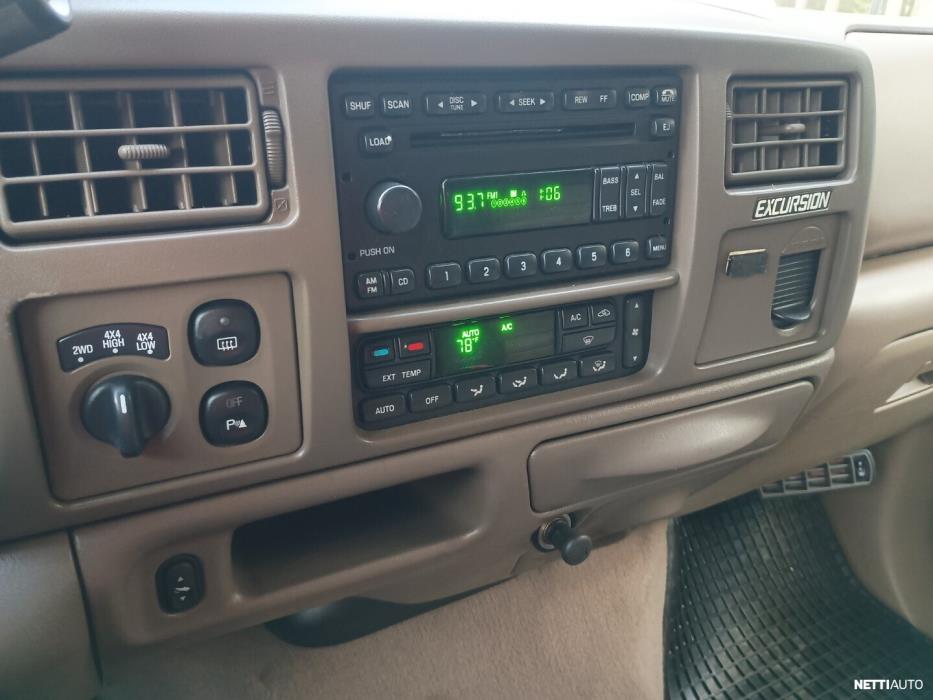 Ford Excursion 2003