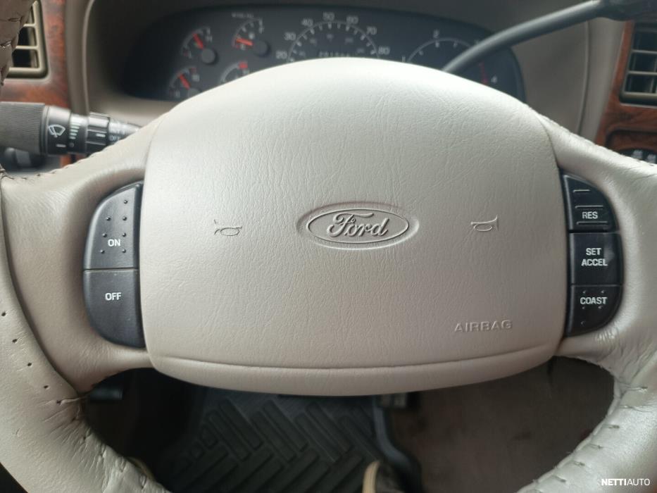Ford Excursion 2001