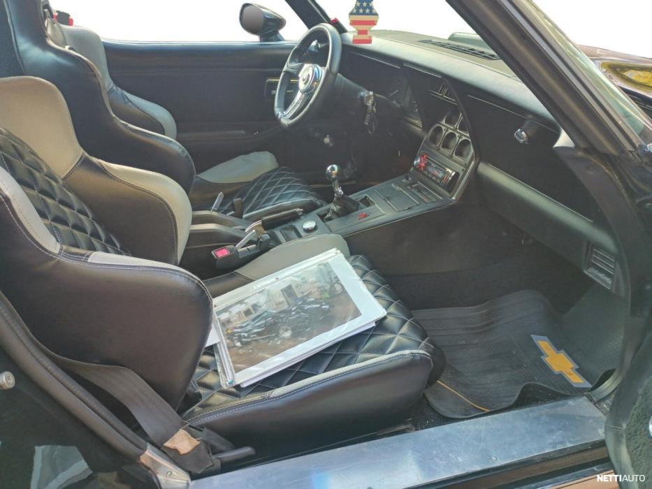 Chevrolet Corvette 1975