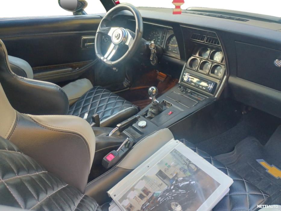 Chevrolet Corvette 1975