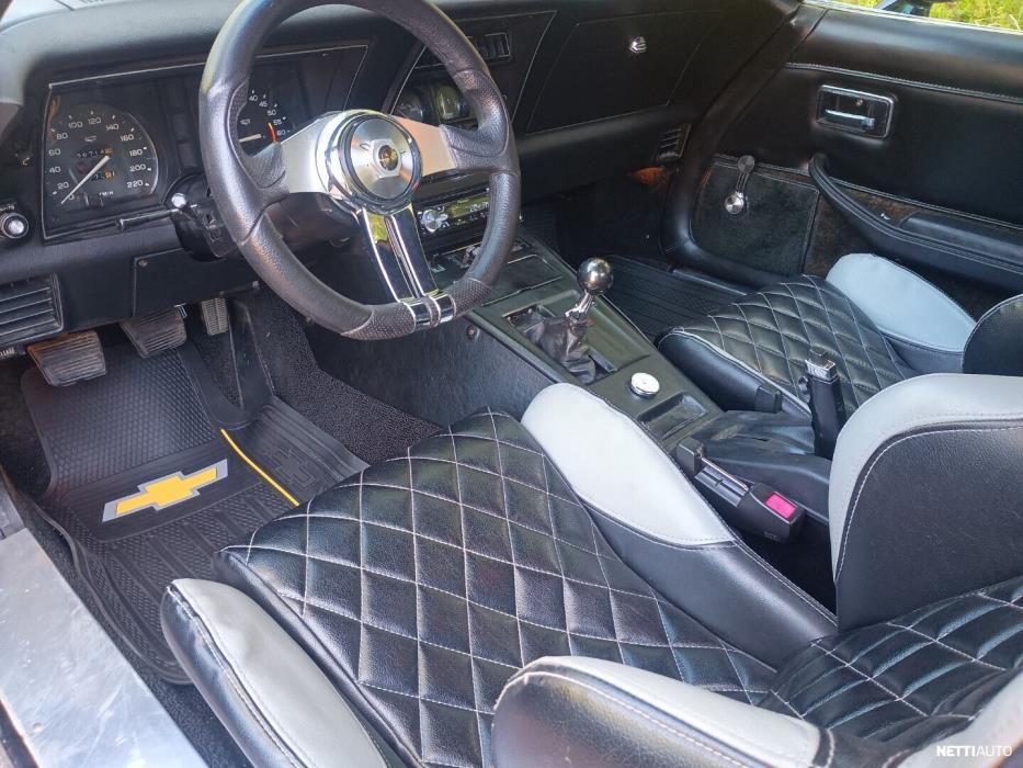 Chevrolet Corvette 1975